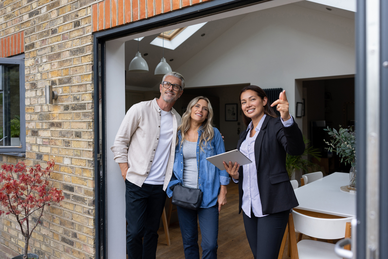 tips for effective holiday property rental management